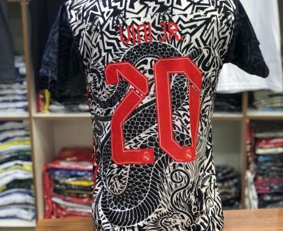 Camiseta do Real Madrid atacado