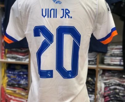 Camiseta do Real madrid atacado