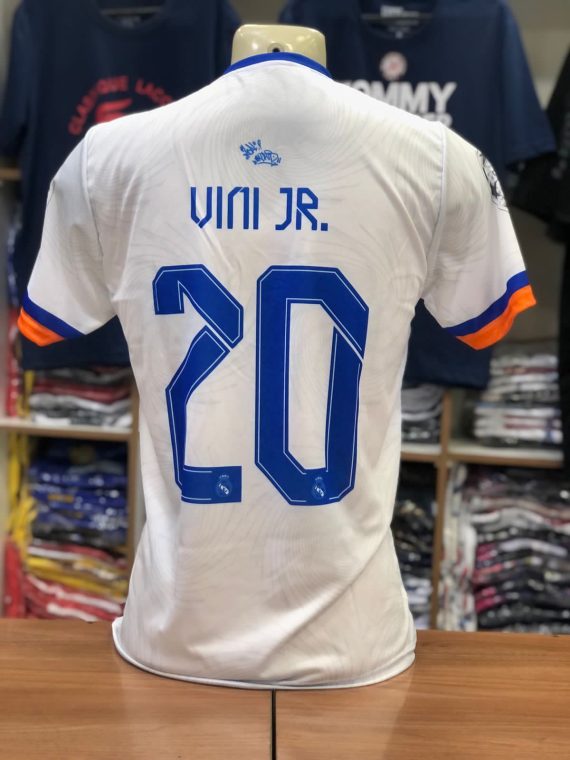 Camiseta do Real madrid atacado
